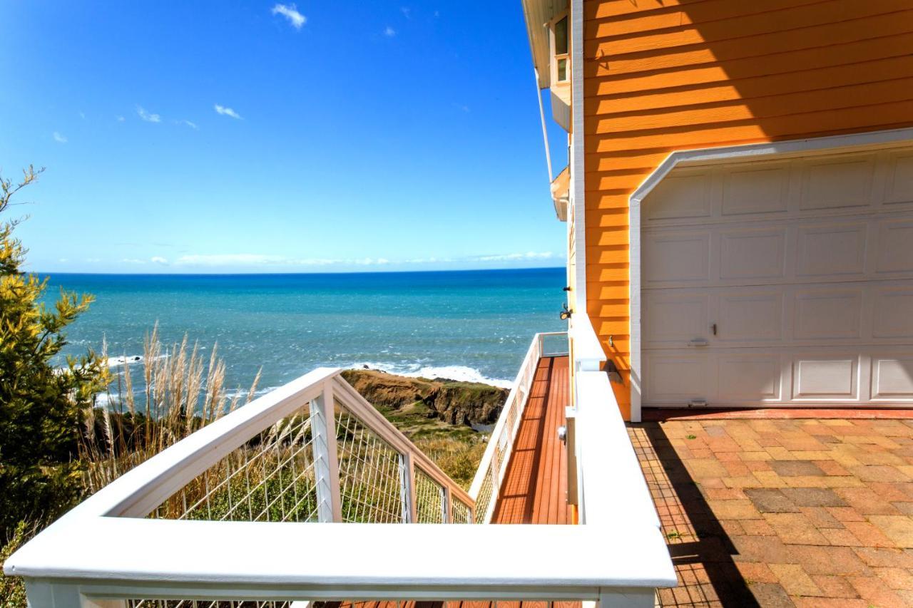 Amazing Oceanview 2 Bedroom Oceanfront! By Oceanviewhottubs Shelter Cove, Ca Tesla Ev Station Exteriér fotografie