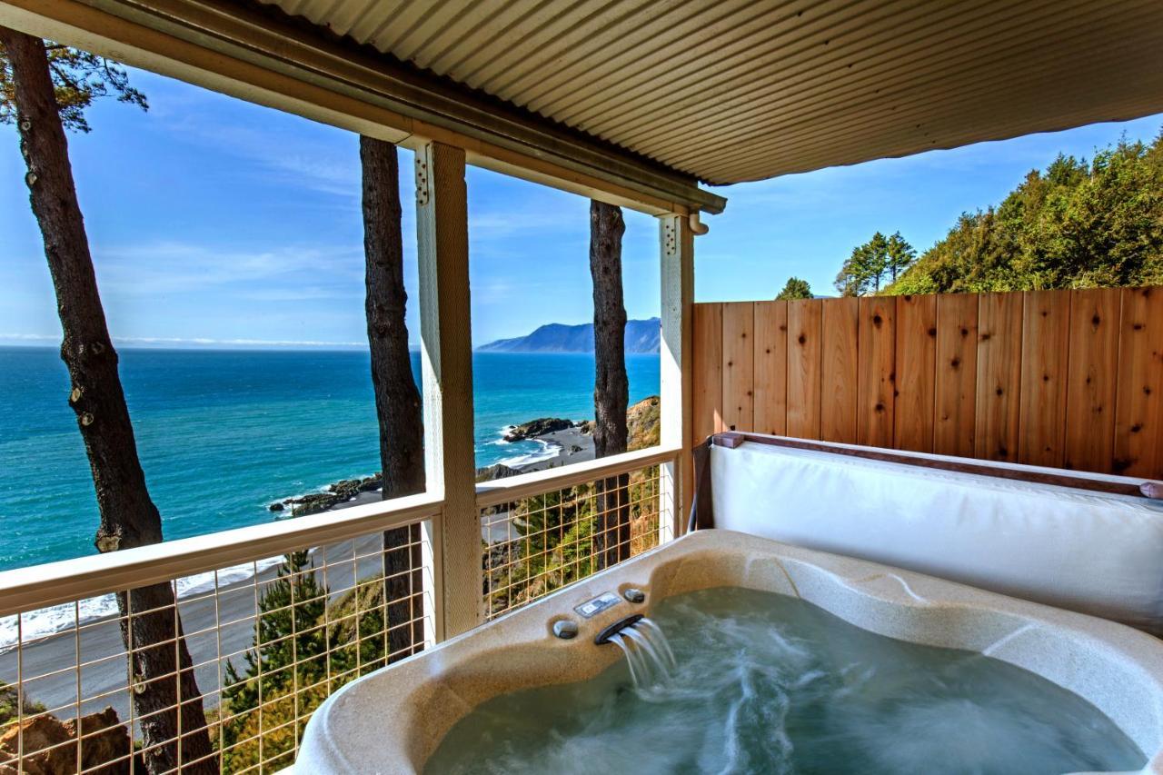 Amazing Oceanview 2 Bedroom Oceanfront! By Oceanviewhottubs Shelter Cove, Ca Tesla Ev Station Exteriér fotografie
