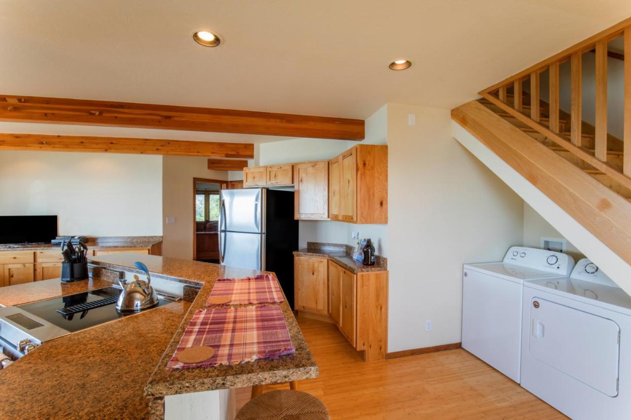 Amazing Oceanview 2 Bedroom Oceanfront! By Oceanviewhottubs Shelter Cove, Ca Tesla Ev Station Exteriér fotografie